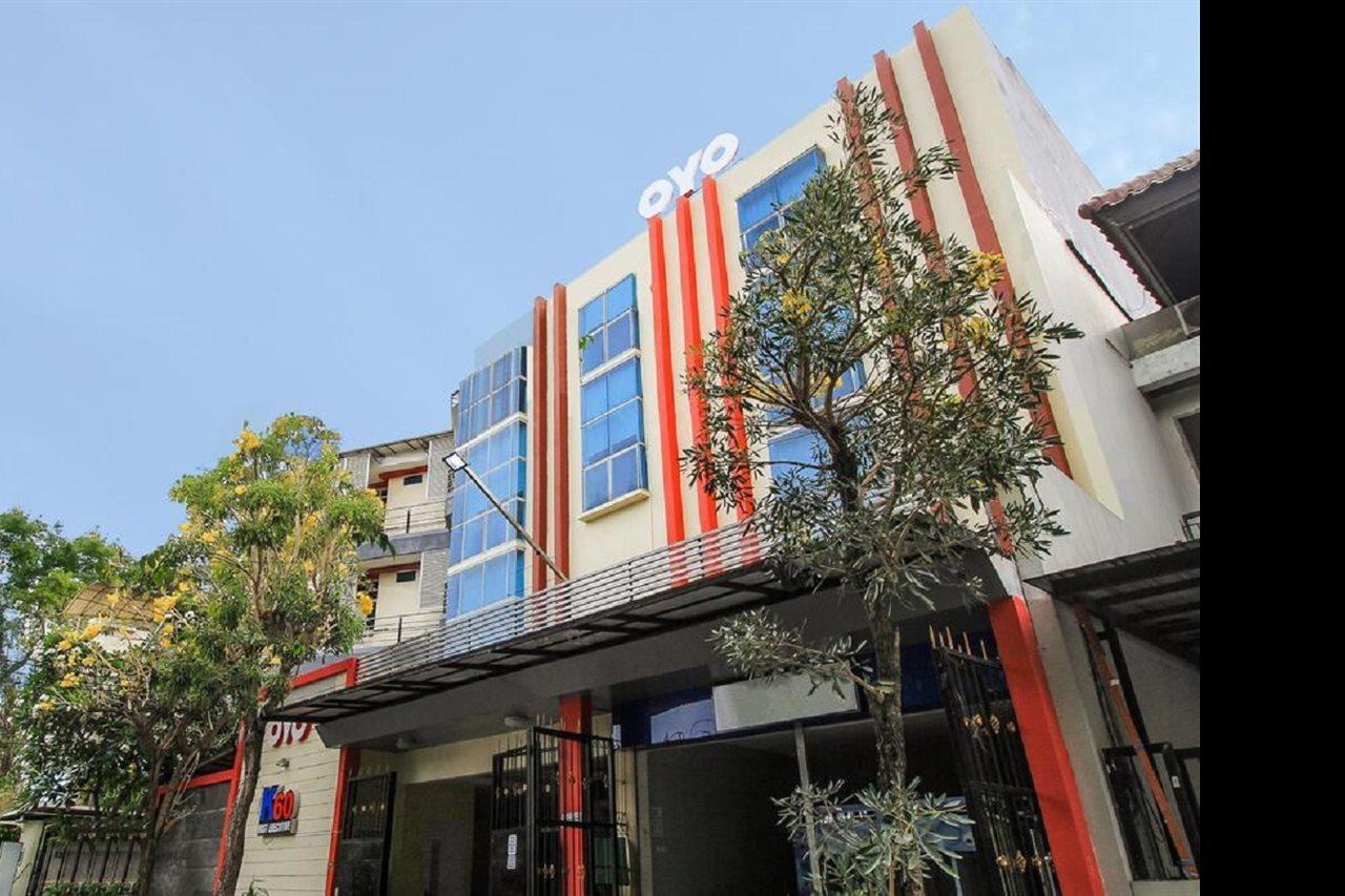 Super Oyo Capital O 175 K-60 Residence Surabaya Esterno foto