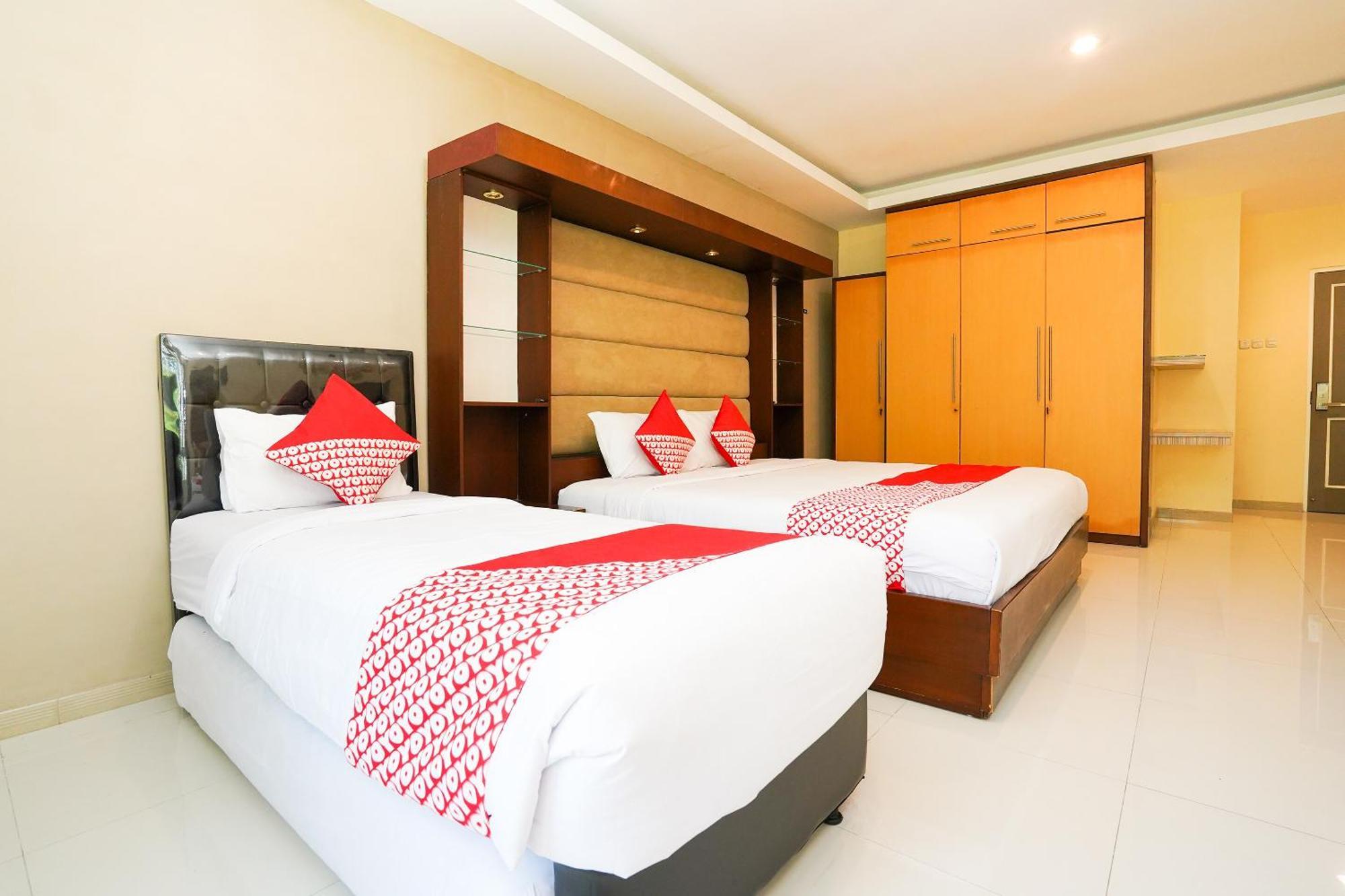 Super Oyo Capital O 175 K-60 Residence Surabaya Esterno foto