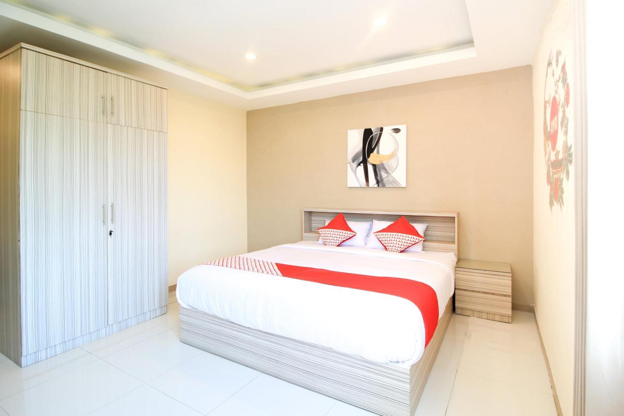 Super Oyo Capital O 175 K-60 Residence Surabaya Esterno foto