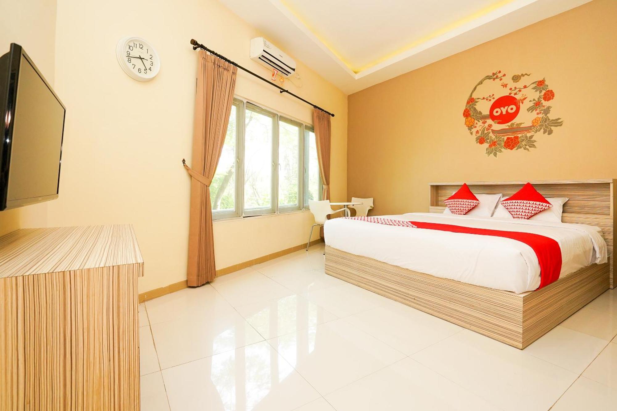Super Oyo Capital O 175 K-60 Residence Surabaya Esterno foto